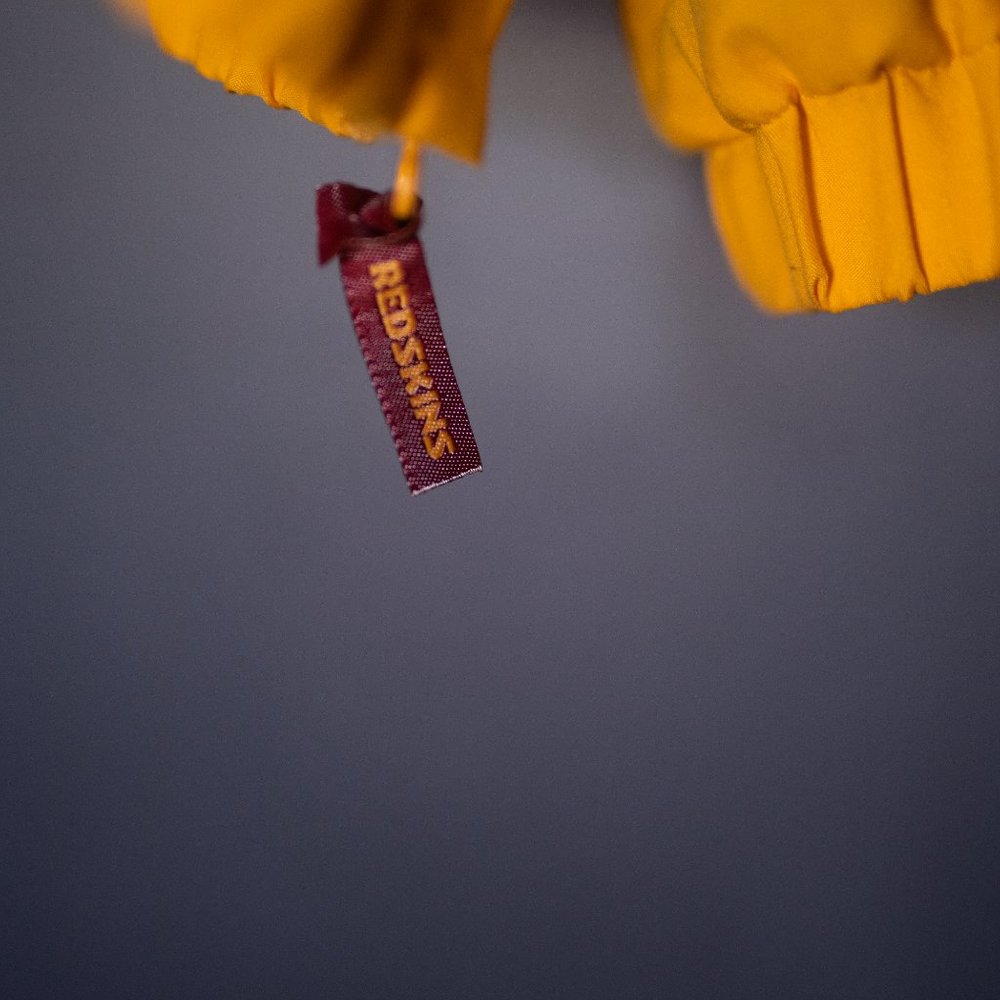VIntage NFL Redskins Yellow Collection V-neck Pullover (XL) - Picture 6 of 8